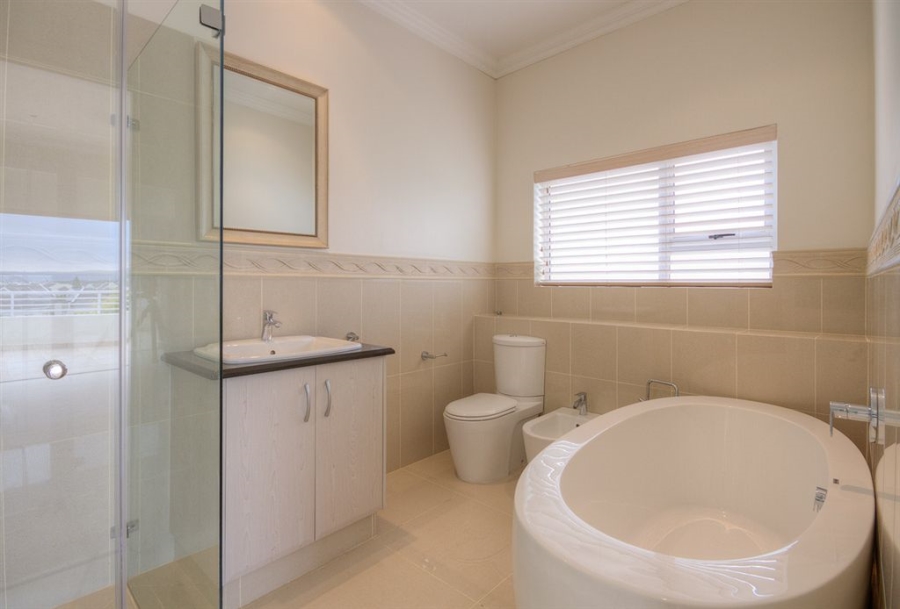 4 Bedroom Property for Sale in Royal Alfred Marina Eastern Cape